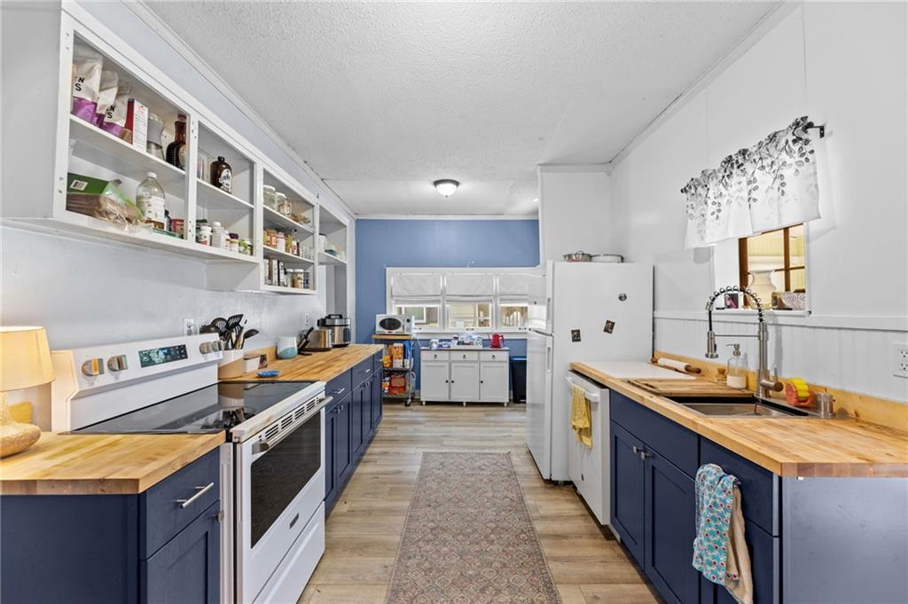 324 W 3rd Avenue Property Photo 6