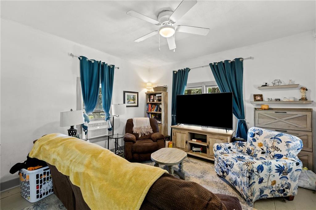 324 W 3rd Avenue Property Photo 14
