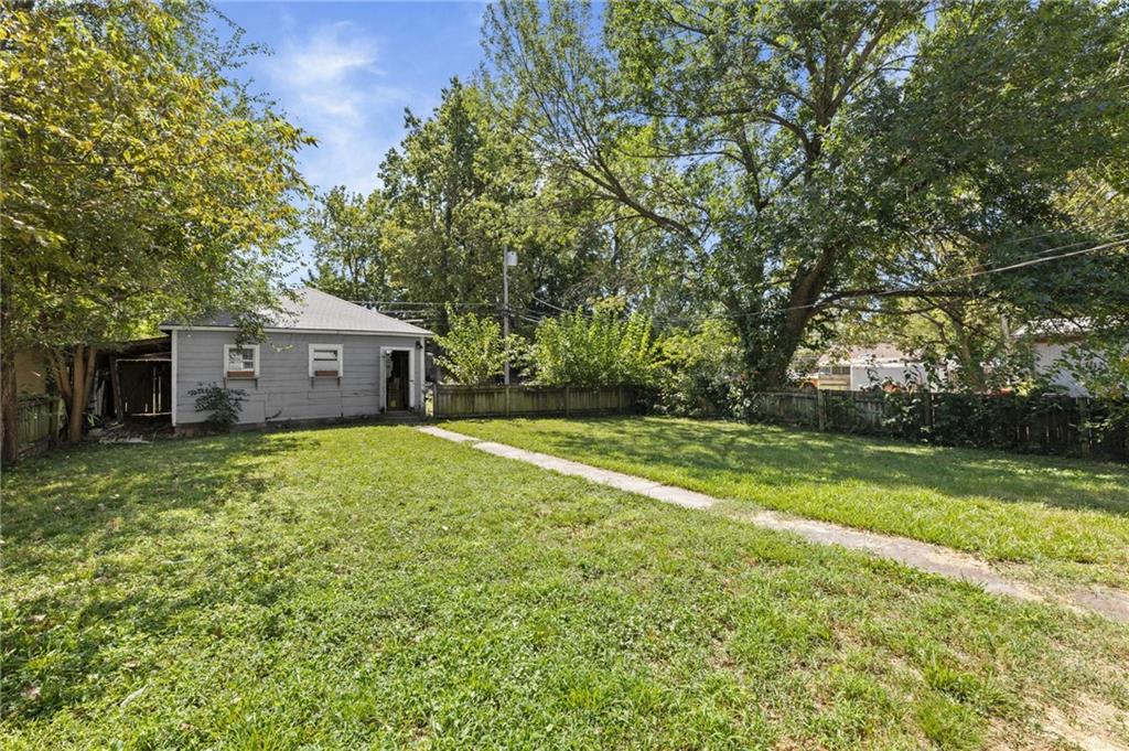 324 W 3rd Avenue Property Photo 37