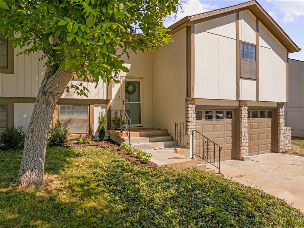 2116 E Mohawk Drive Property Photo 1
