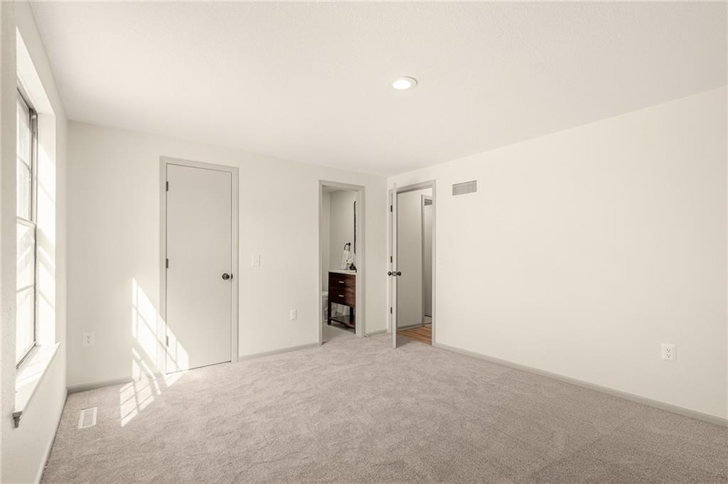 2116 E Mohawk Drive Property Photo 18