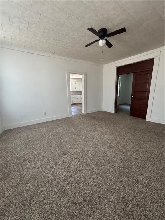 1027 E 6th Street Property Photo 5