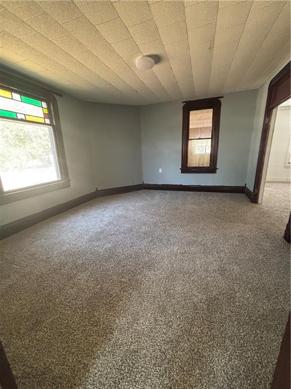 1027 E 6th Street Property Photo 7
