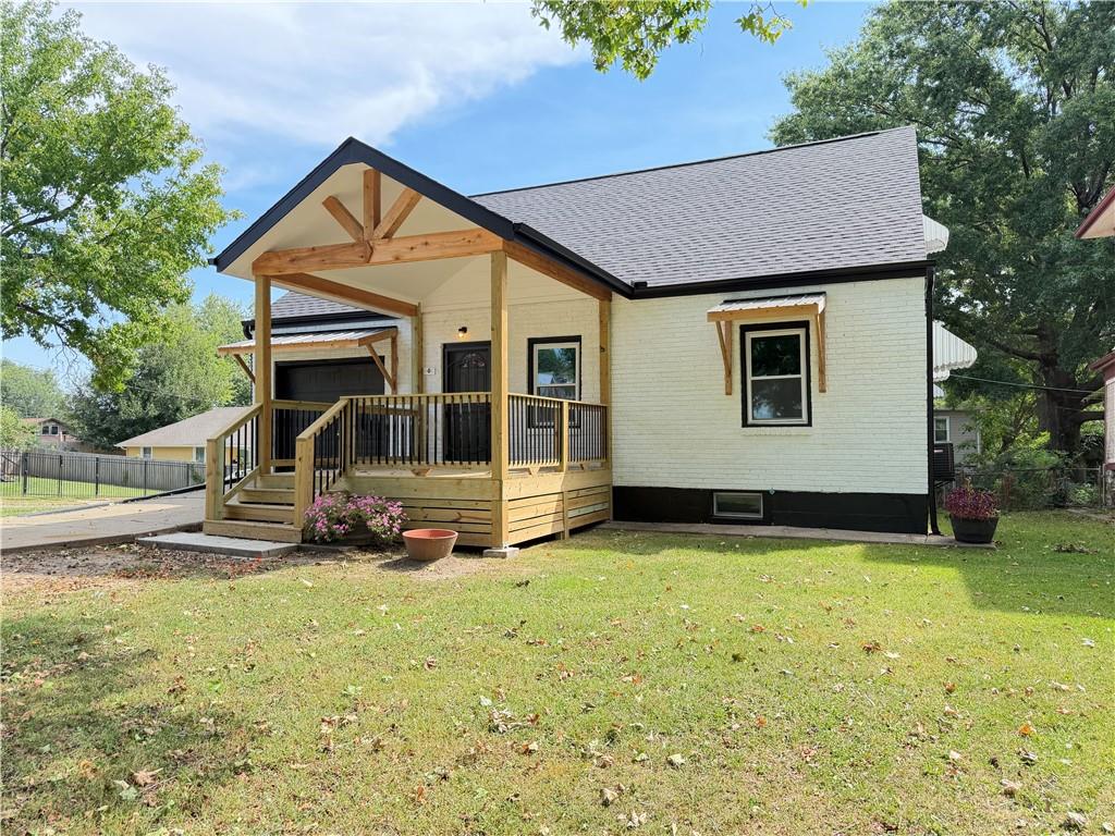 401 Benton Boulevard Property Photo 2