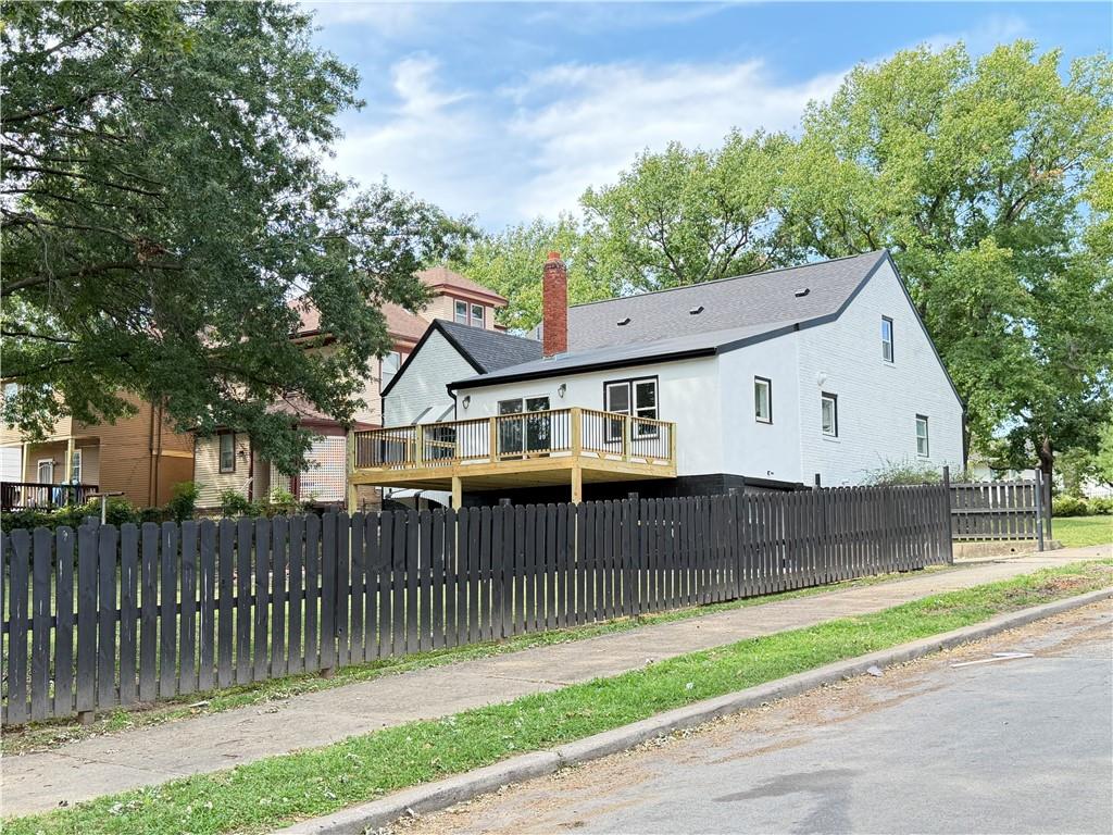401 Benton Boulevard Property Photo 3