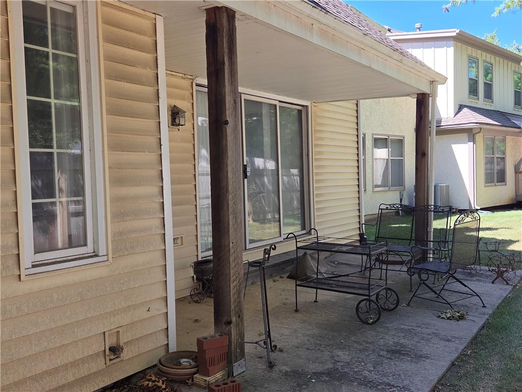 4506 W 90th Street Property Photo 4