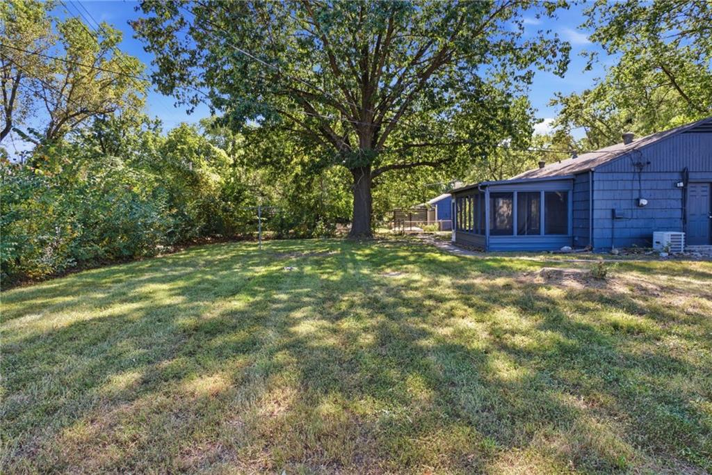 11101 Winchester Avenue Property Photo 3