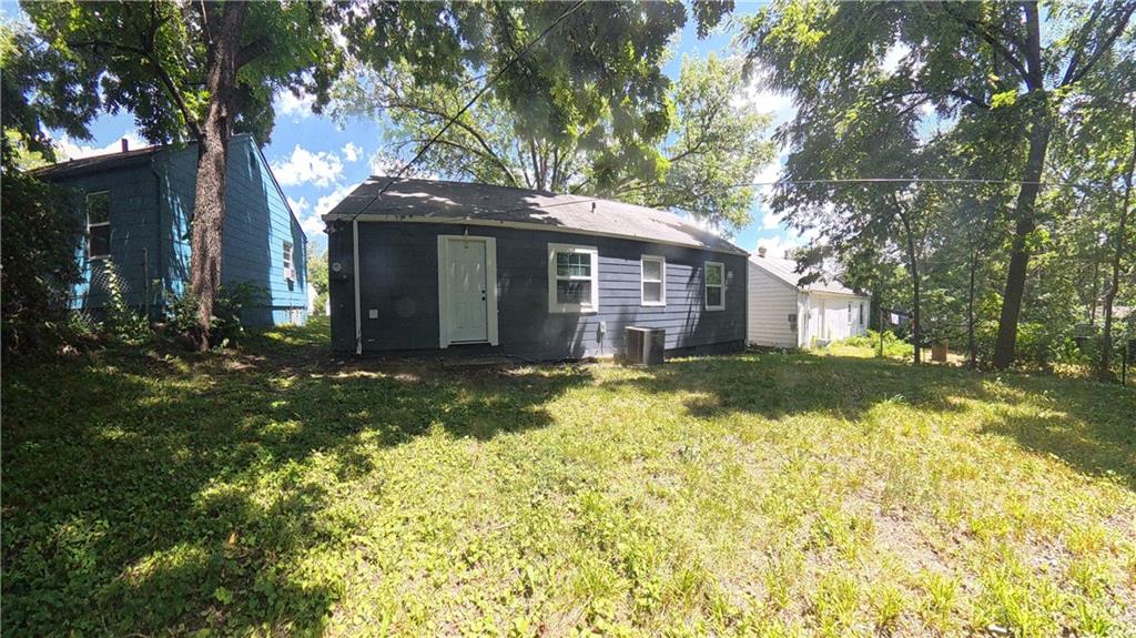 8032 Brooklyn Avenue Property Photo 9