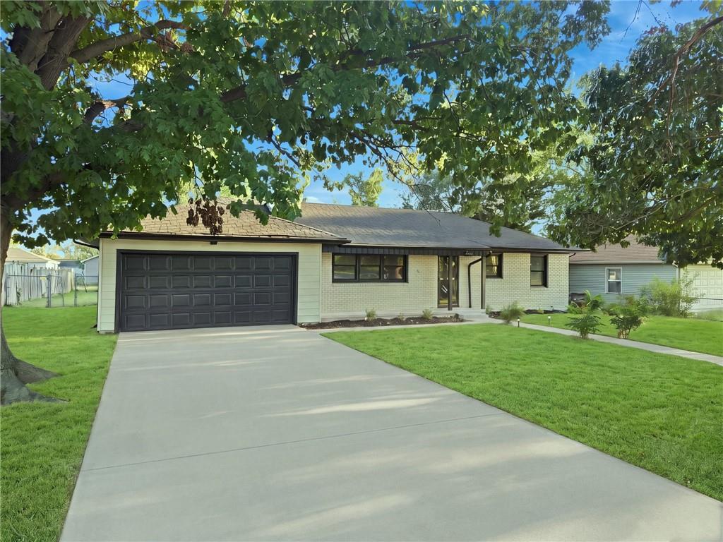 9277 State Avenue Property Photo 1
