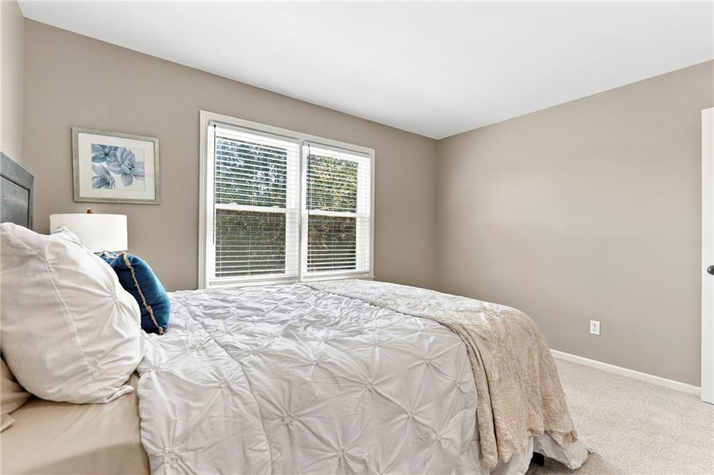 12130 England Street Property Photo 20