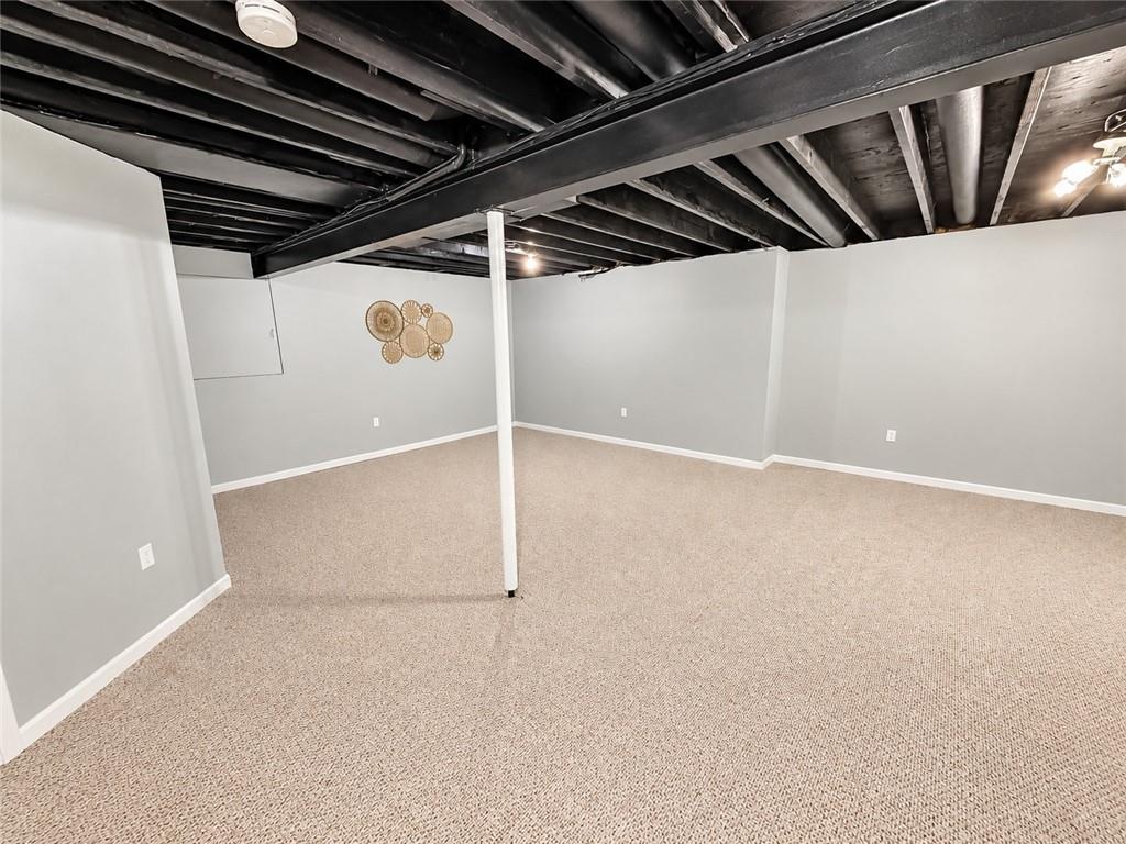12130 England Street Property Photo 23