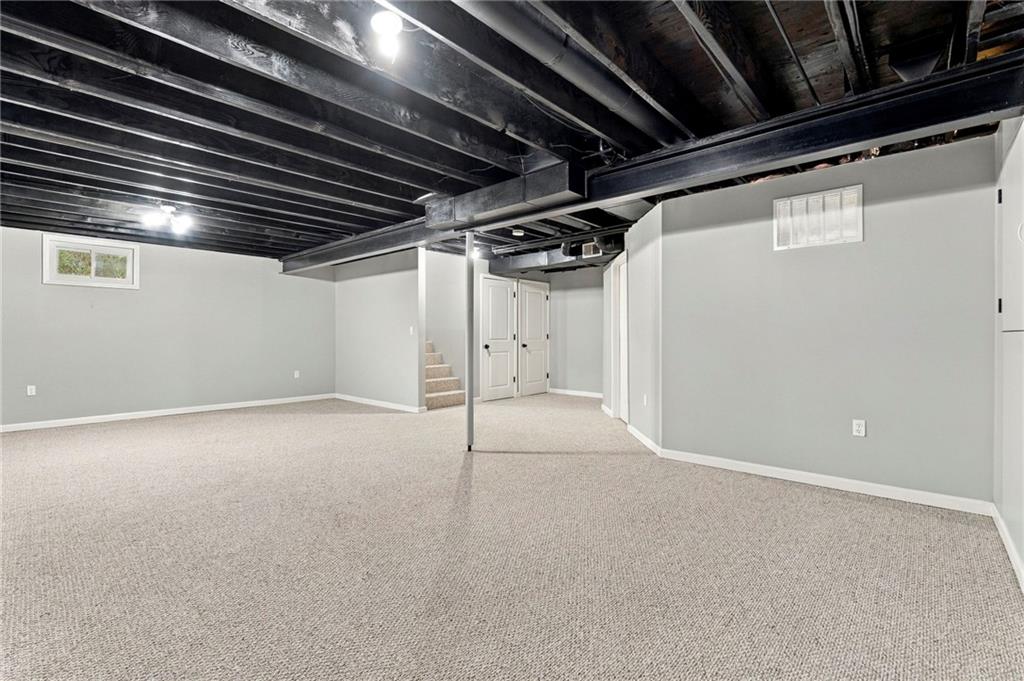 12130 England Street Property Photo 24