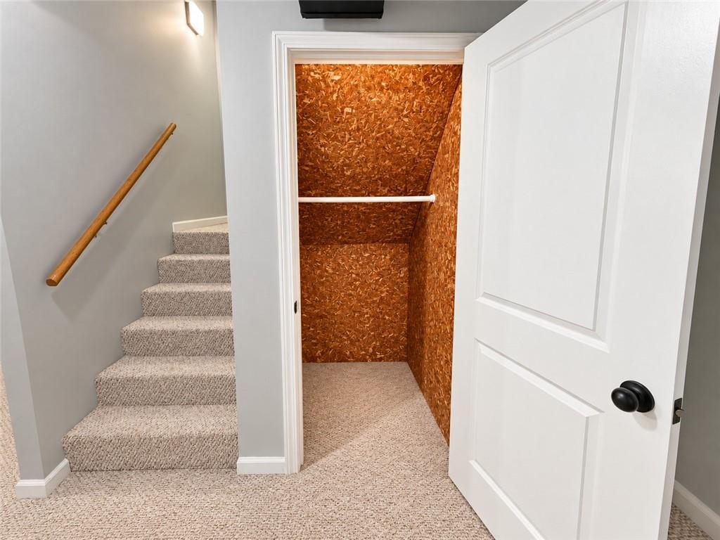 12130 England Street Property Photo 25