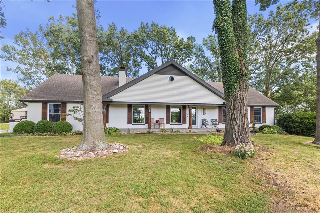 13105 S Lakeshore Drive Property Photo 2