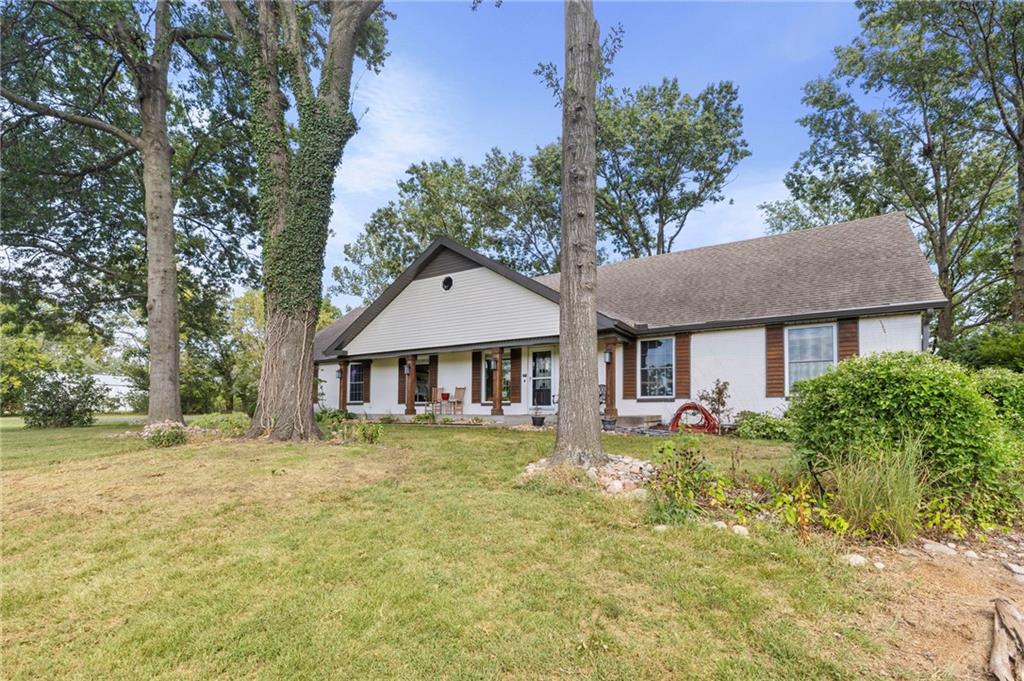 13105 S Lakeshore Drive Property Photo 5