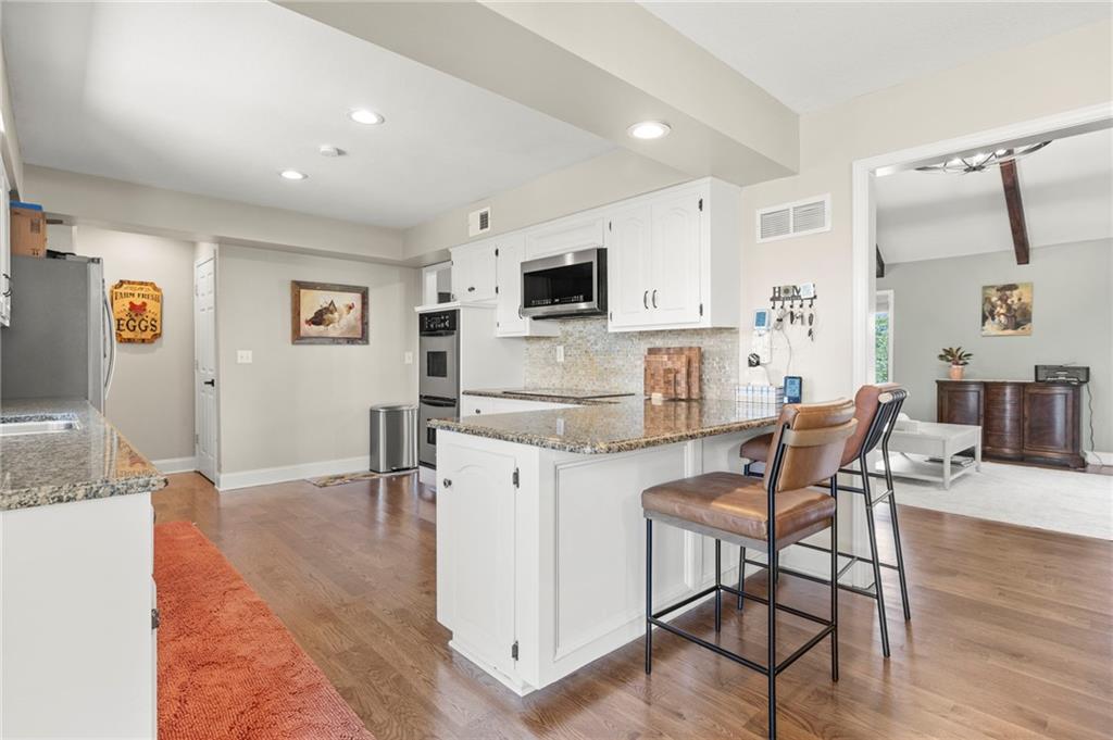 13105 S Lakeshore Drive Property Photo 14