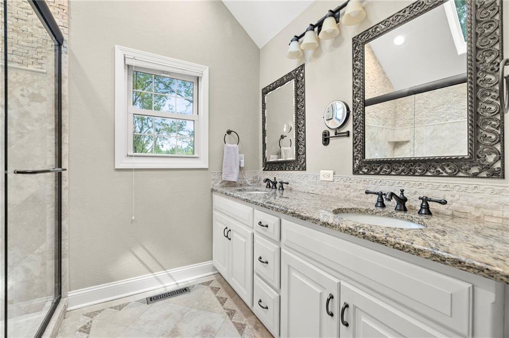 13105 S Lakeshore Drive Property Photo 29