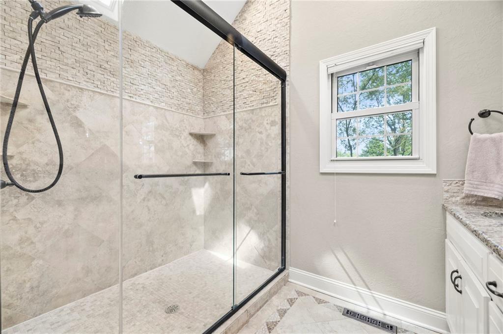 13105 S Lakeshore Drive Property Photo 30