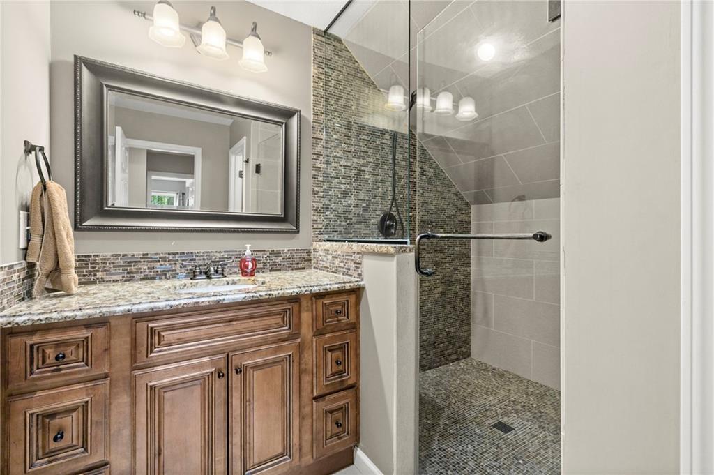13105 S Lakeshore Drive Property Photo 35