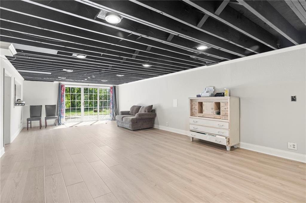 13105 S Lakeshore Drive Property Photo 37