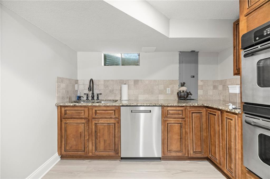 13105 S Lakeshore Drive Property Photo 40