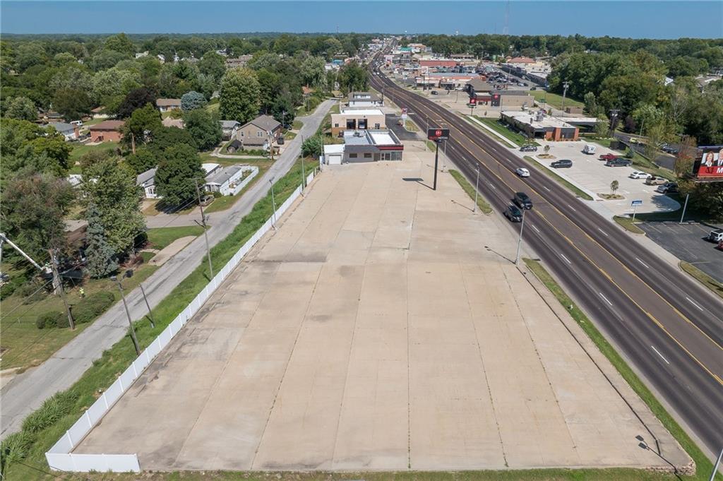 1710 S Belt Highway Property Photo 5