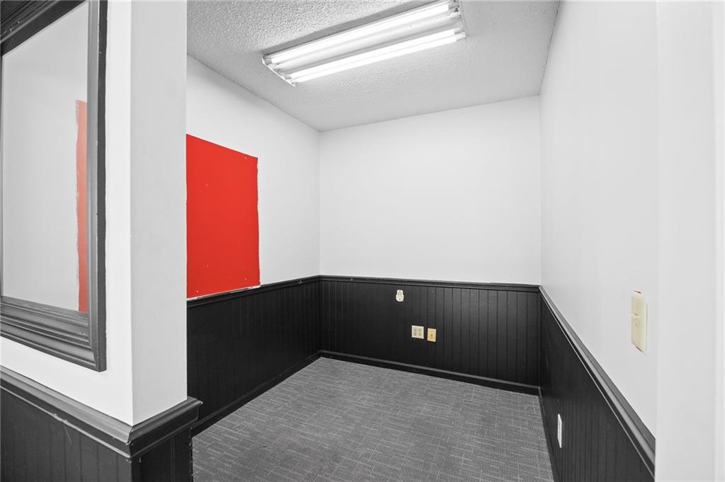 1710 S Belt Highway Property Photo 19