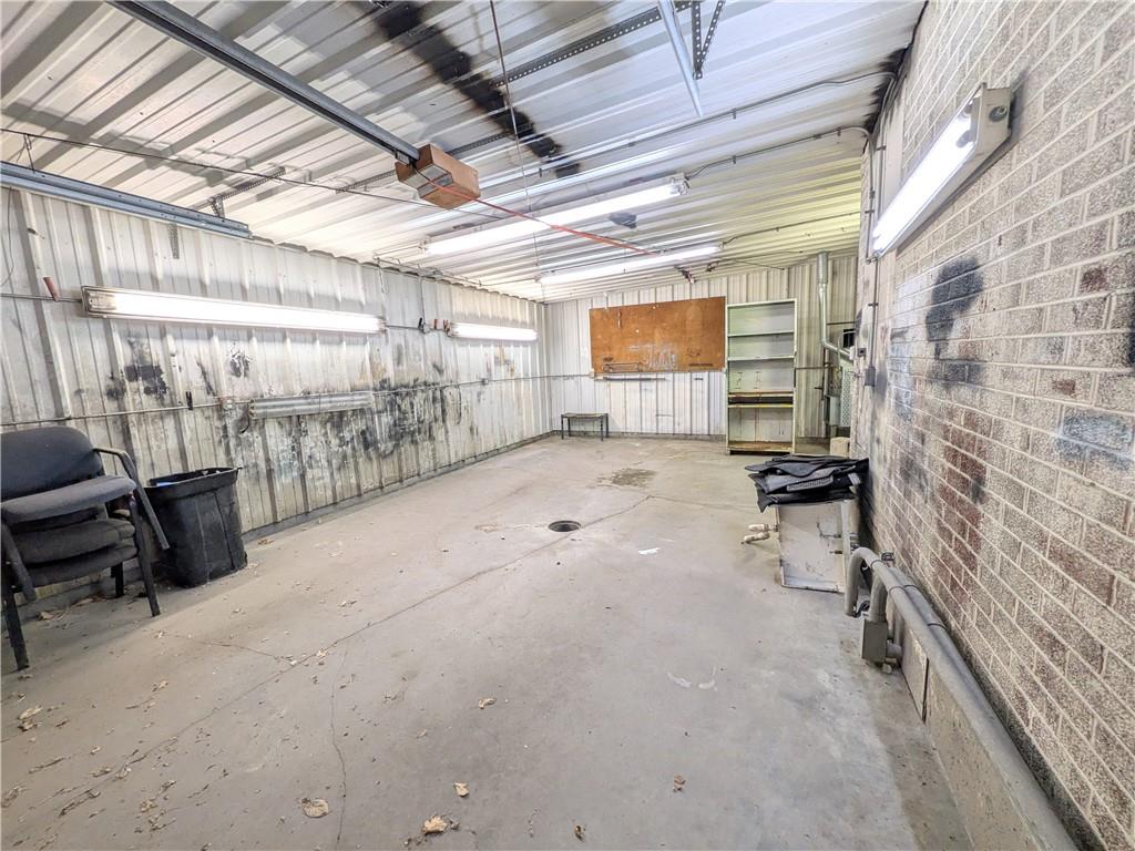 1710 S Belt Highway Property Photo 29