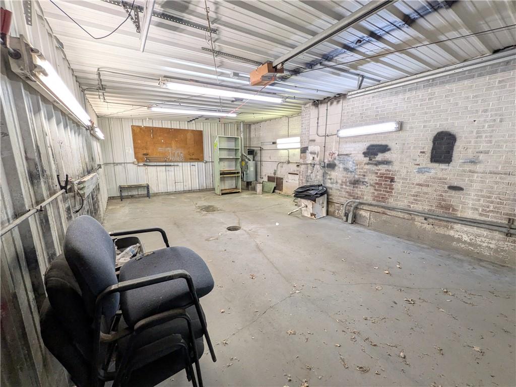 1710 S Belt Highway Property Photo 32