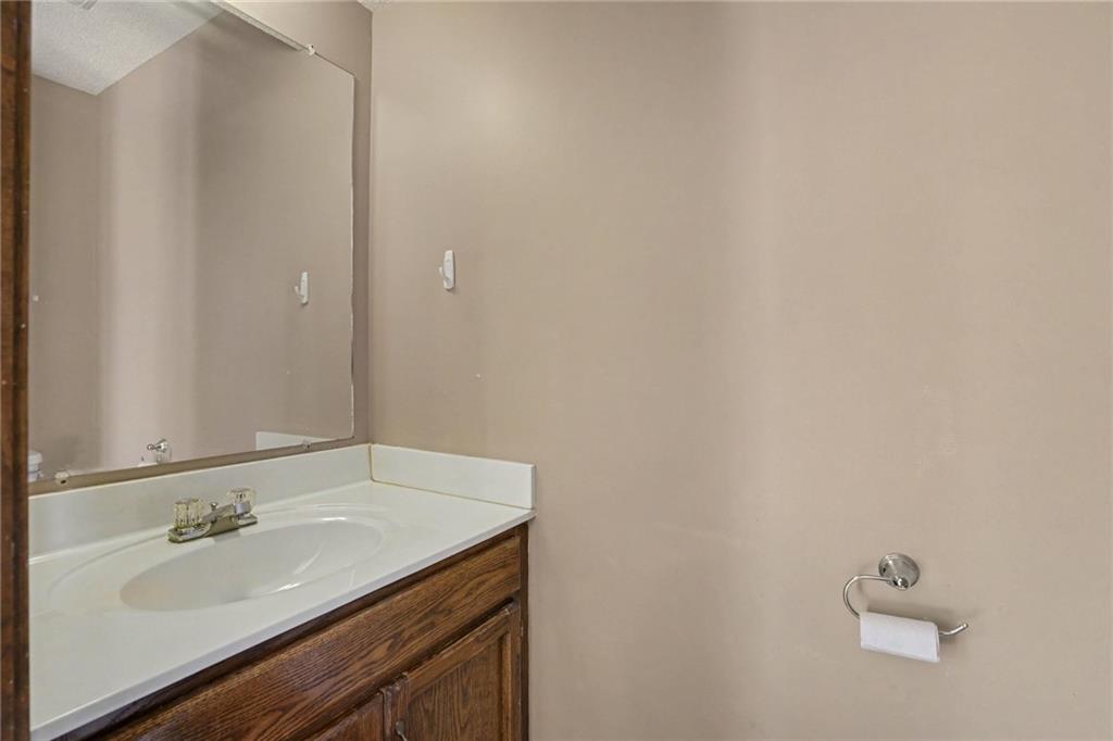 216 Stonebridge Lane Property Photo 8
