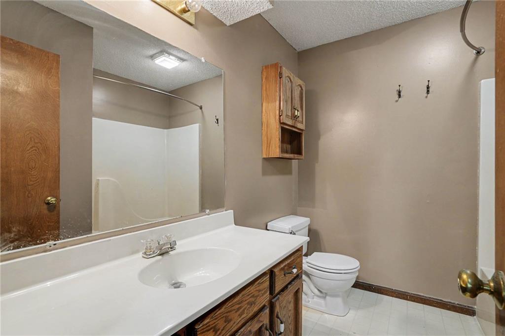 216 Stonebridge Lane Property Photo 9