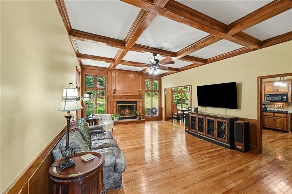 8225 Nw Weatherby Drive Property Photo 6