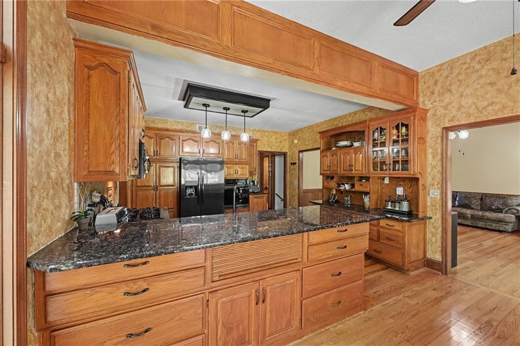 8225 Nw Weatherby Drive Property Photo 9