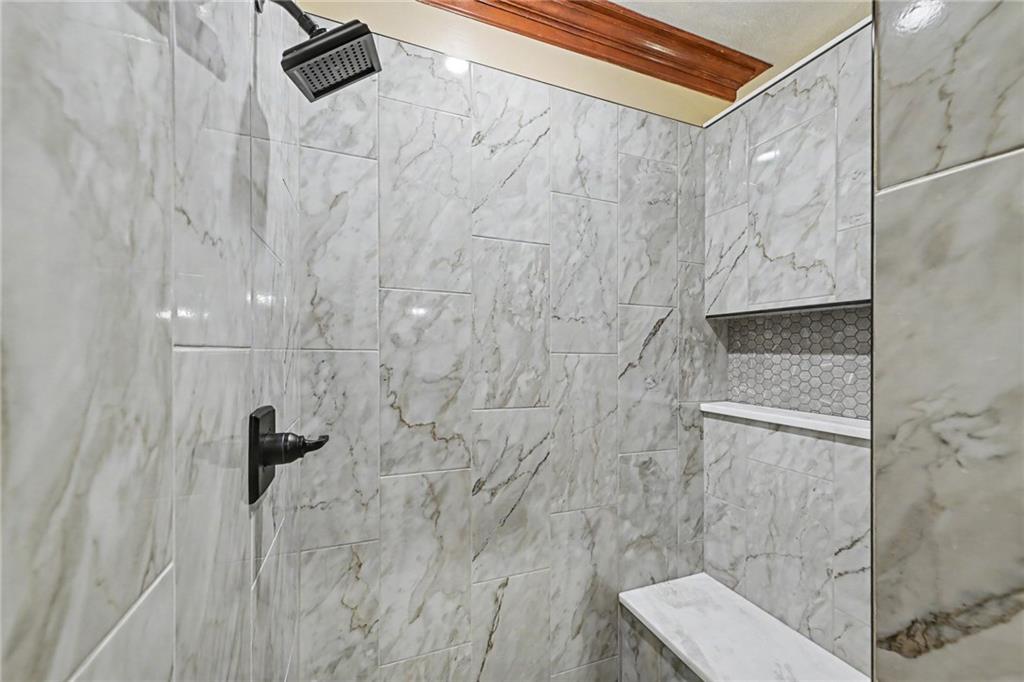 8225 Nw Weatherby Drive Property Photo 20