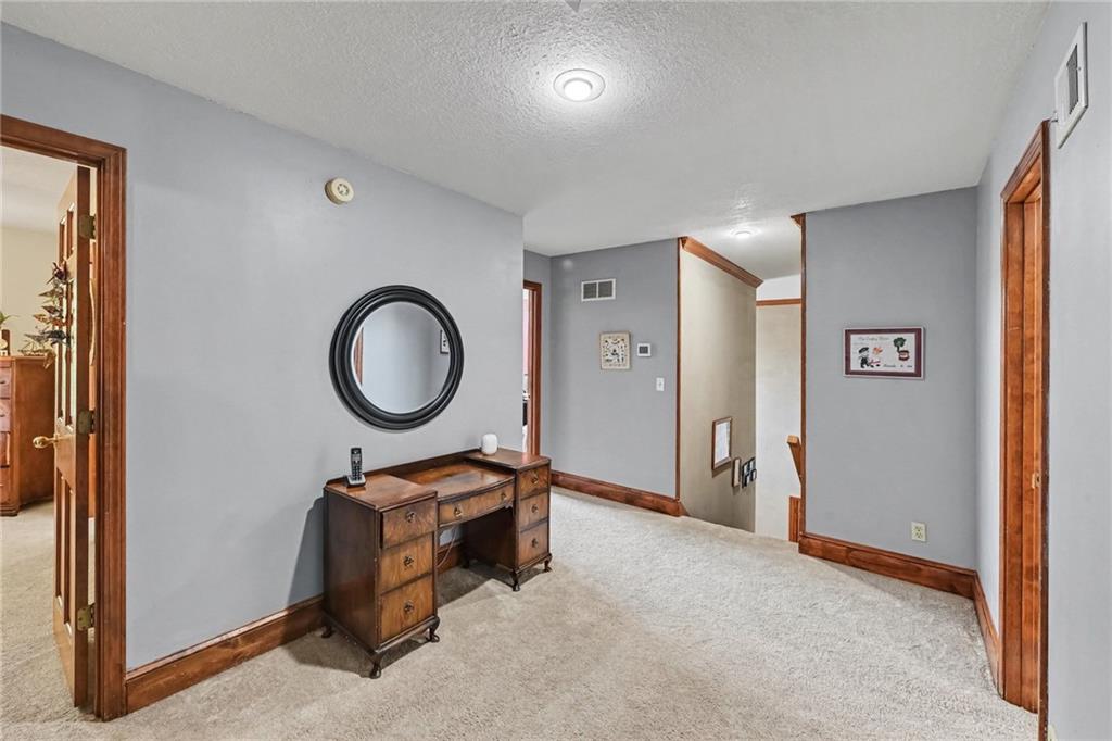 8225 Nw Weatherby Drive Property Photo 21