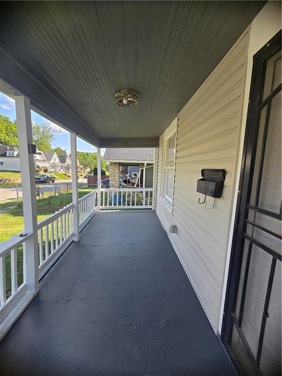 2522 Norton Avenue Property Photo 4