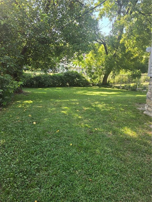 2522 Norton Avenue Property Photo 5