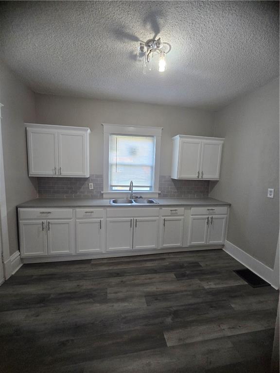 2522 Norton Avenue Property Photo 15