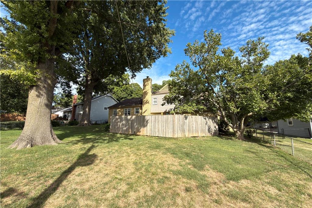 9220 Dearborn Street Property Photo 25