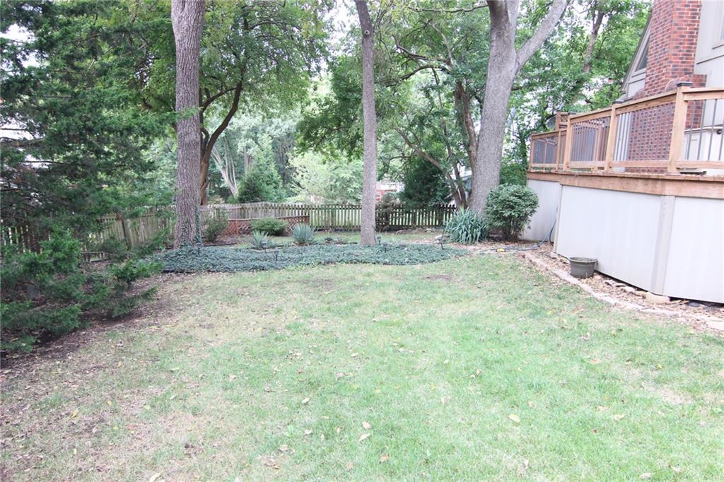 12817 W 116th Street Property Photo 36