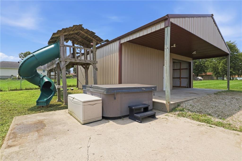 612 E 4th Street Property Photo 4