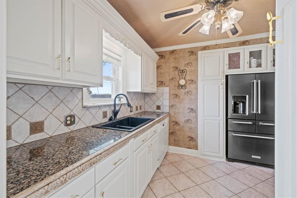 12910 Grandview Road Property Photo 15