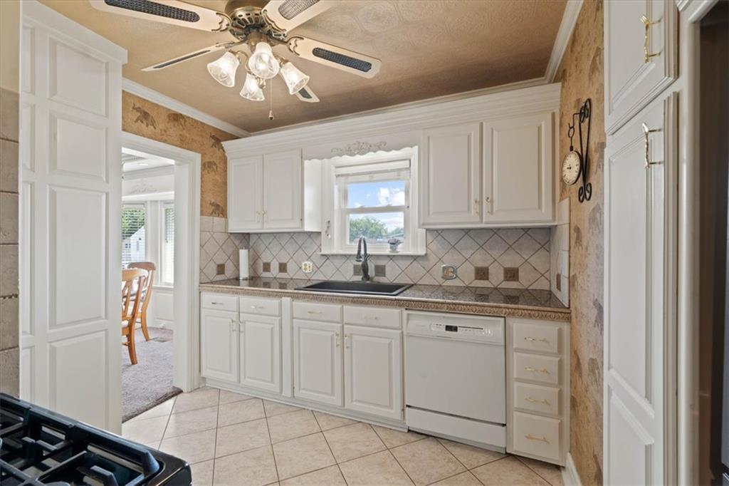 12910 Grandview Road Property Photo 17