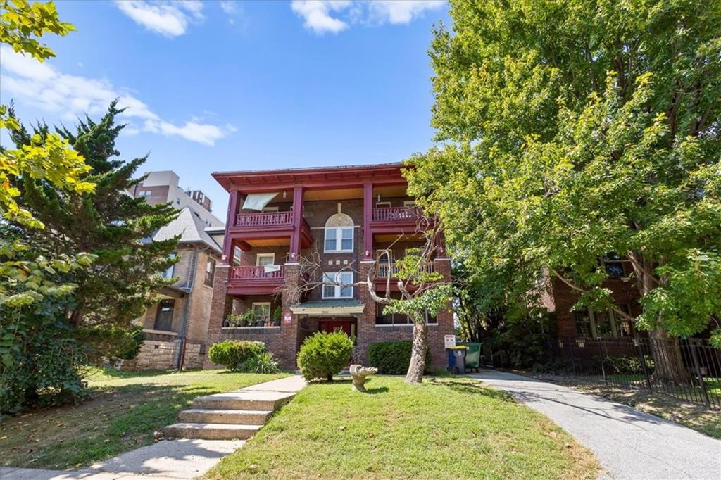 3820 Walnut Street Property Photo 2
