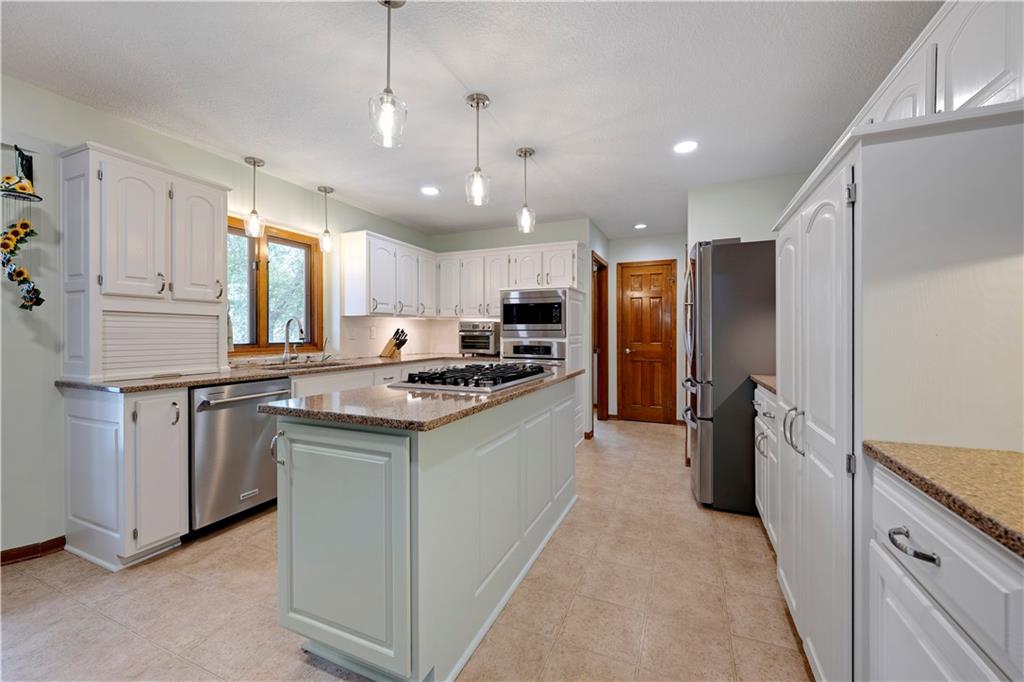 1013 Se Greenridge Drive Property Photo 12