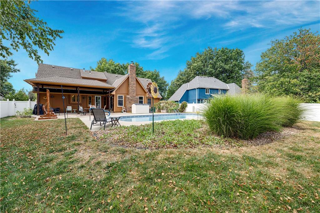 1013 Se Greenridge Drive Property Photo 41