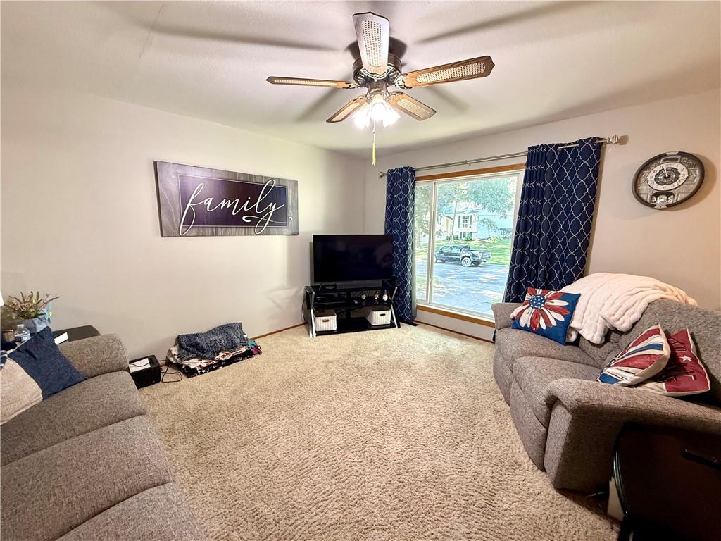1229 Crestview Drive Property Photo 2