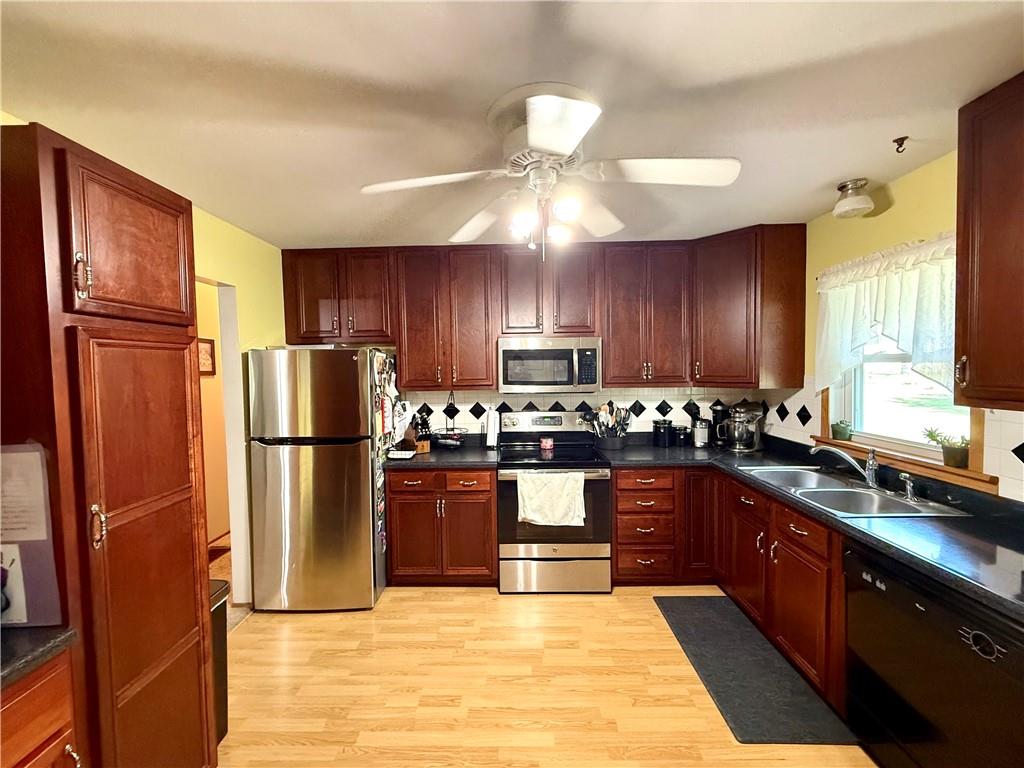 1229 Crestview Drive Property Photo 4