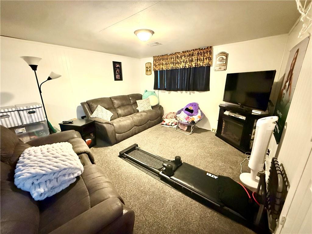 1229 Crestview Drive Property Photo 12