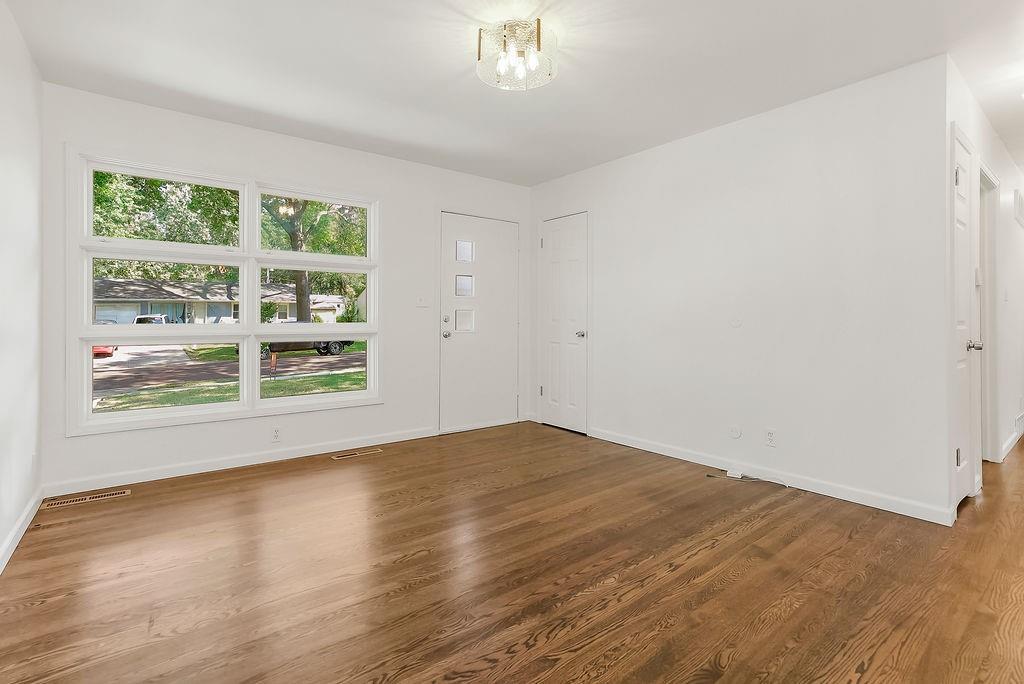 8714 Melrose Street Property Photo 5